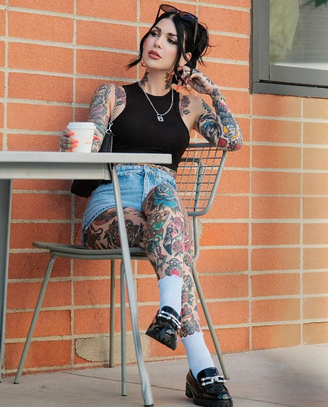 Annɑ Meliani: The Tattooed Model Redefining Beauty Standards in Fashion - mysteriousevent.com