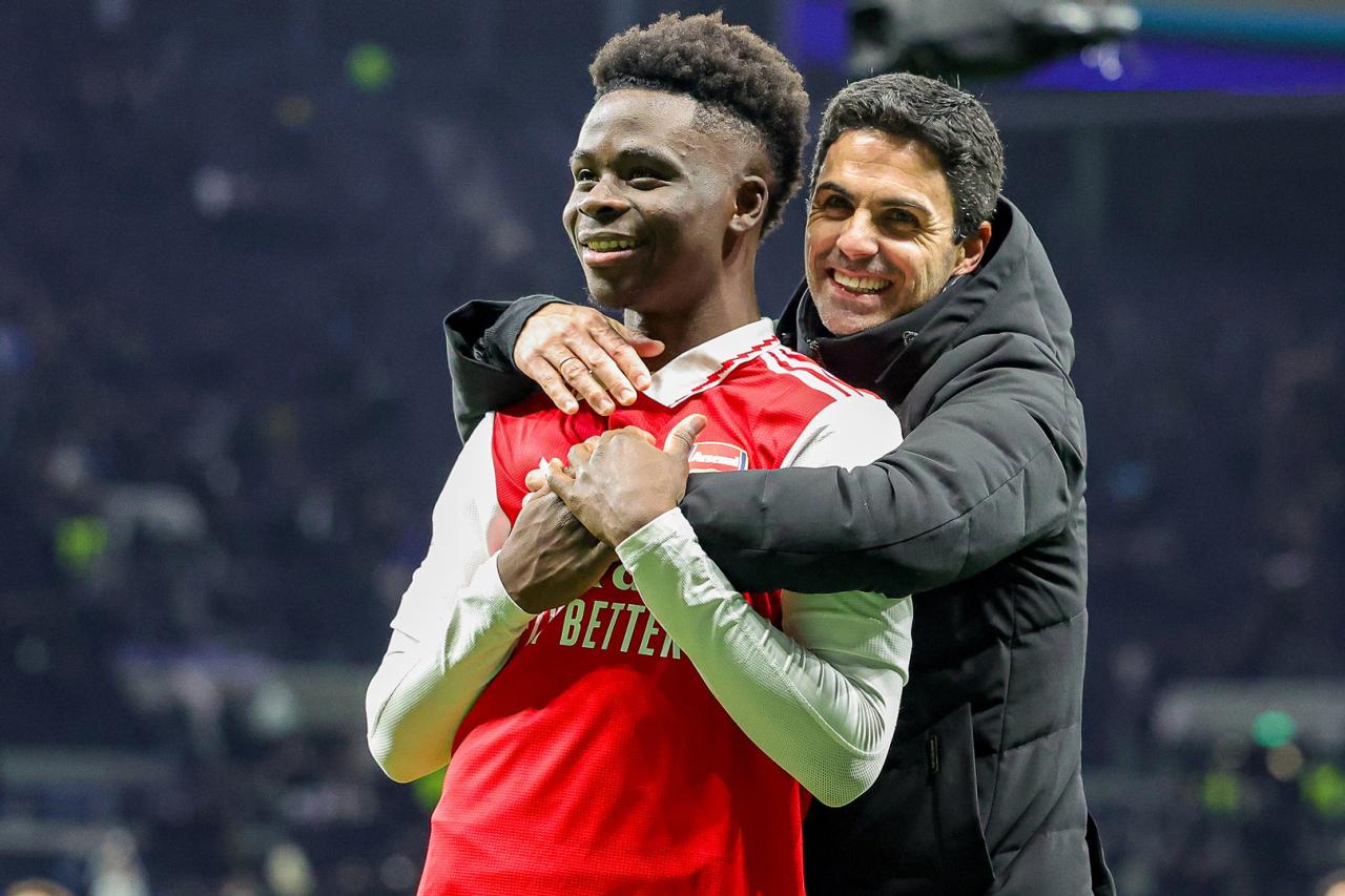 Arsenal tăng lương khủng ngăn Man City cướp Bukayo Saka